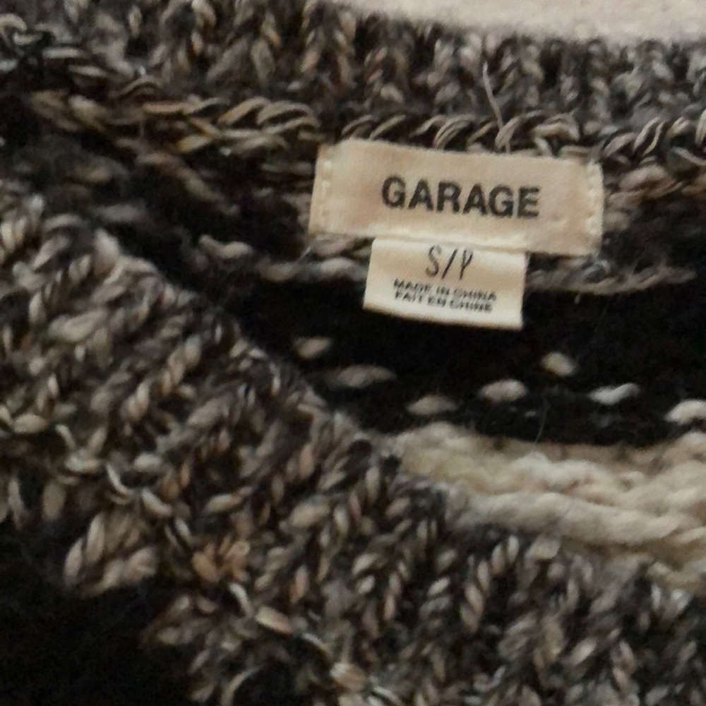 sweater - Picture 2 of 3